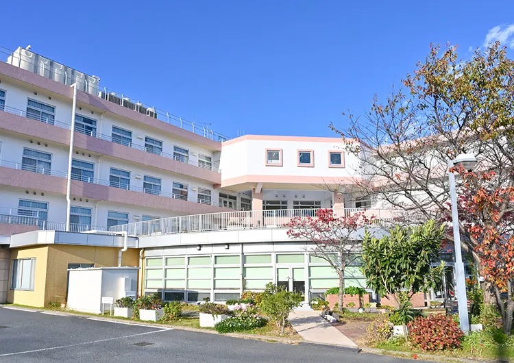 埼玉県最大級の規模を誇る老健の介護助手。資格・経験・年齢不問で、短時間勤務もOK。