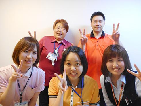 豊かな緑と湖に恵まれた景観が自慢。和気あいあいと楽しみながら働けます。