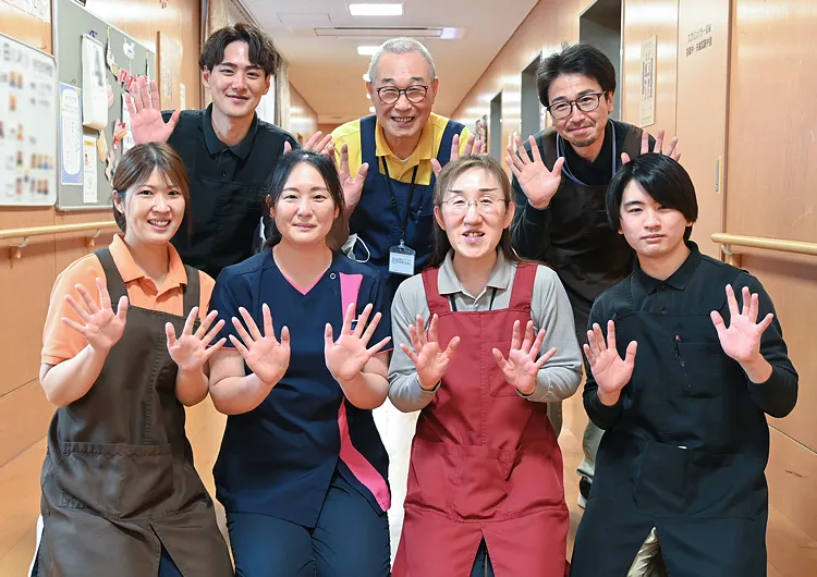 時代に沿った変化を続ける特養です。教育制度も子育て支援も充実で、ママ・パパが多数活躍中。