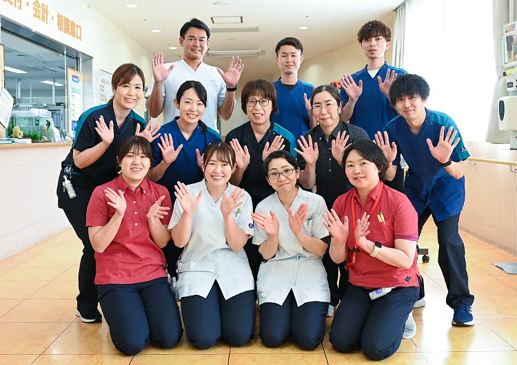 年間休日120日以上で、残業ほとんどナシ。男女ともに仕事と子育てを両立しやすい職場です。