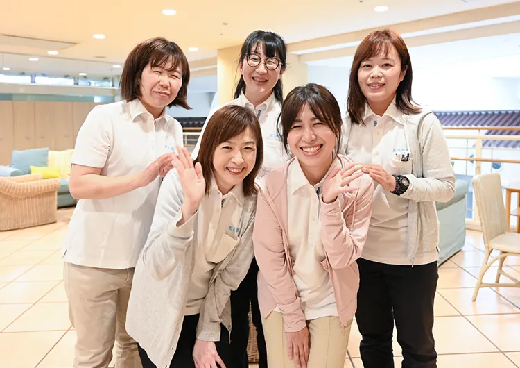 足立区を「住み続けたい街」にするために、高齢者の総合的な支援に取り組んでいます。