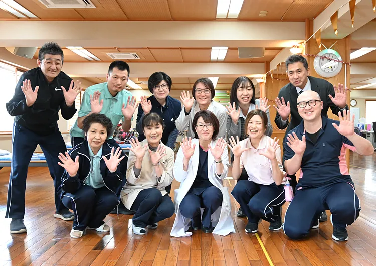 歴史と文化が息づく鎌倉の街並みに溶け込む老健。徳洲会グループの働くメリットが充実しています。